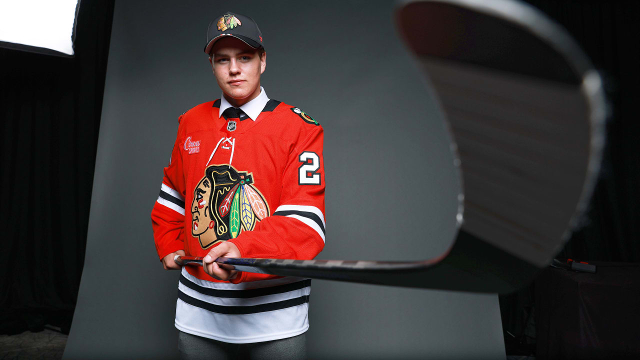Anton Frondell lors de son repêchage par Chicago